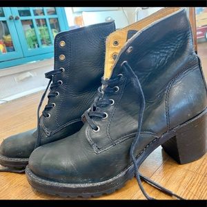 Frye Sabrina 6G boots